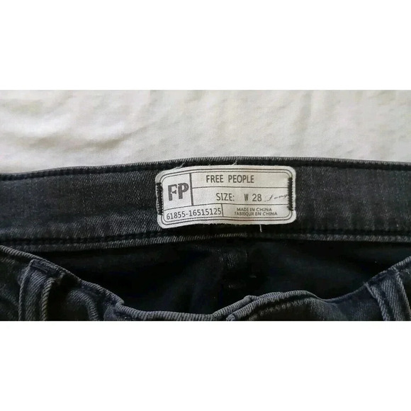 Free People Skinny Ankle Black Distressed Ripped Jeans 61855-16515125 Size W28 - Picture 7 of 7